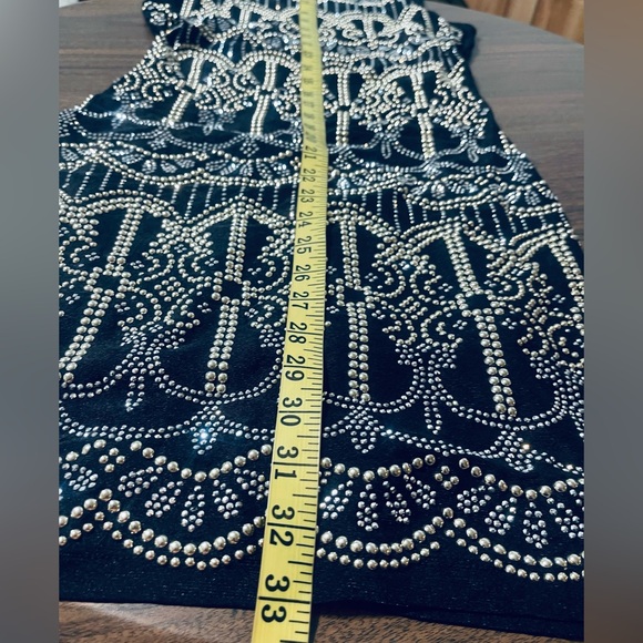 Banjul Black and White Patterned Midi Dress - Picture 7 of 7